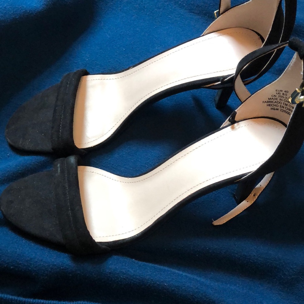 H&M black kitten heels